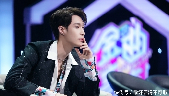 本行|张艺兴录综艺不忘老本行,深夜爬窗练舞,黄磊何炅看了直心疼