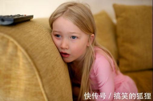 积食|宝宝2个地方“变化”,说明严重积食了,冬季带娃,谨记3多2少