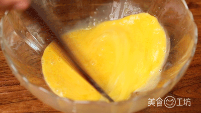 蕾丝|别吃鸡蛋饼了！平底锅就能做，简单到没机会失败