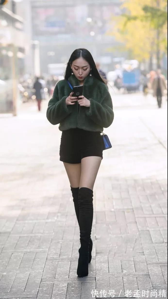 气质|街拍: 美丽风韵, 在路上超吸引人的气质美腿美女, 好圆润的双腿!
