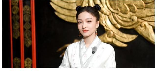 黄旭熙|“主角”竟在我身边《奔跑吧》全员“穿书”寻找“前世之旅”？