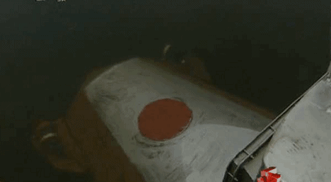 石磨|手搓潜水艇、脚踩机器人,央视的综艺才是玩得最野的那个