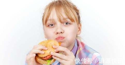 孩子|睡觉前，4种食物别让娃吃，没营养难消化，还容易导致积食