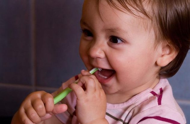 口腔|该注意哪些事情 防止宝宝患上龋齿