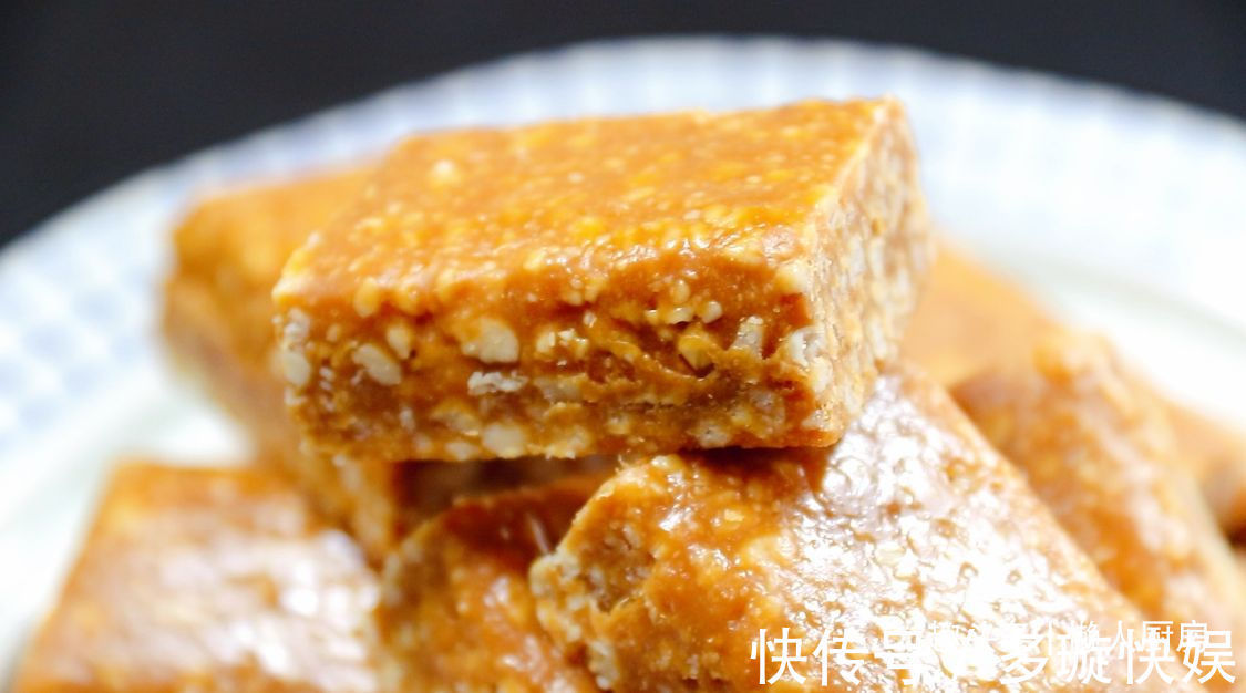 懒哥|花生米不加一滴水,撒点白糖熬一下,比油炸得更好吃,香甜酥脆