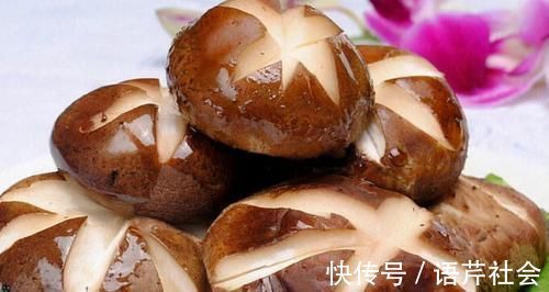 香椿|想长寿全靠吃，三种食物离不开，养护血管，健脾养胃，增强体质！