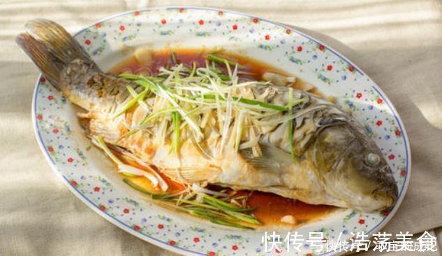 做清蒸鱼，谨记“2不放”，鱼肉蒸好不柴不腥，又鲜又嫩又香