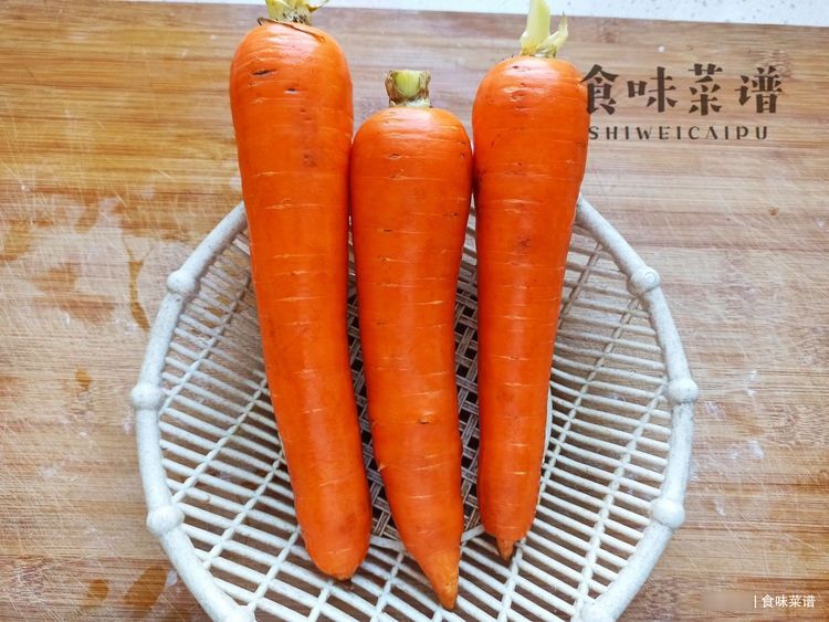 秋冬要多吃胡萝卜，教你好吃新做法，鲜香又美味，大人孩子都爱吃