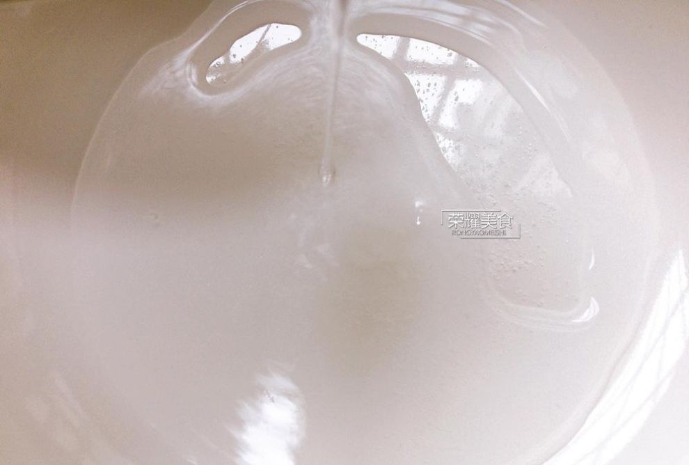 吃了几十年菠萝,才知道菠萝用冷盐水泡是错的,教你正确做法