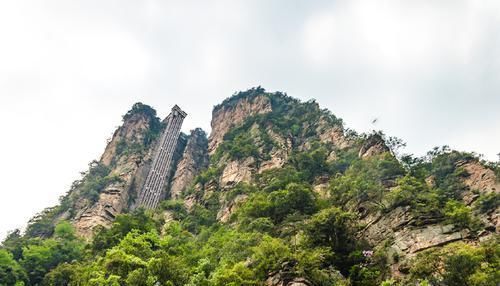 武陵源风景名胜区|全球“最高最贵”的电梯，耗资1.8亿元建成，相当于100多层楼高