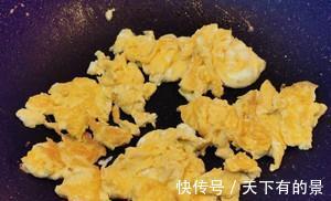 家常快手菜,青椒土豆炒火腿鸡蛋,荤素都有,简单营养,超下饭
