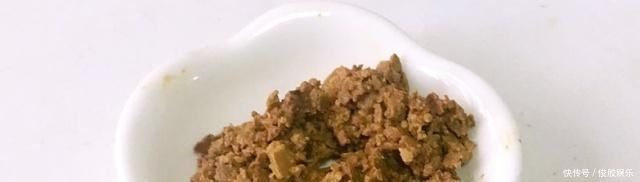 明目它是猪肝的2倍,枸杞的6倍,常给孩子吃,眼睛明亮不易近视