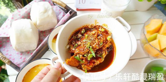 中老年人|早餐时间,女儿看到我做好的酱汁煎蛋,乖乖,两眼都放光了