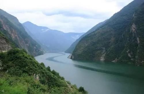 国人|我国一景区对国人免费,却禁止任何外国人进入,景色恢弘非常霸气