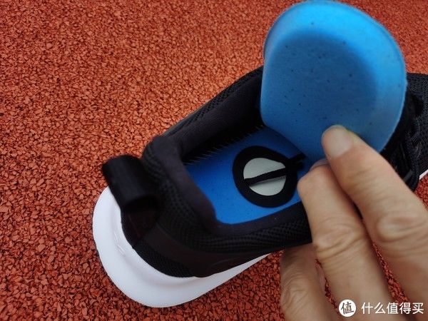 休闲|想摆脱亚健康困扰，穿咕咚5K鞋跑起来