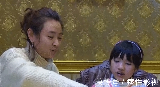 李勒優(yōu)|《變形計》李勒優(yōu)被城市媽媽收養(yǎng)后,變得愛臭美,學(xué)習(xí)不忘貼面膜