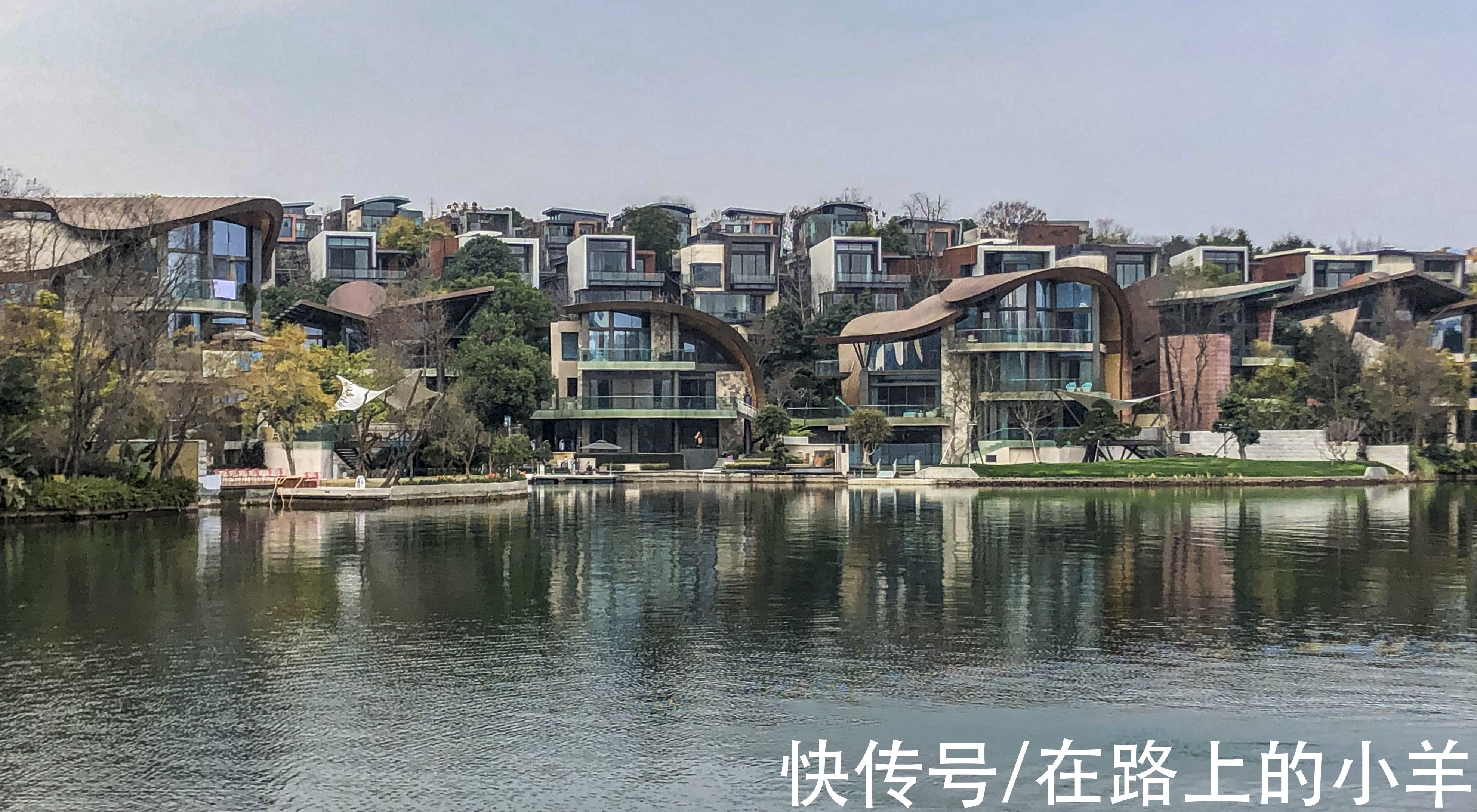 成都|成都的顶级豪宅有多夸张？明星住在同一个岛，公共区域成热门景区