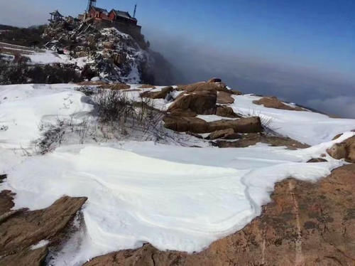 为什么高山多积雪？离太阳越近，不是应该越暖和吗？