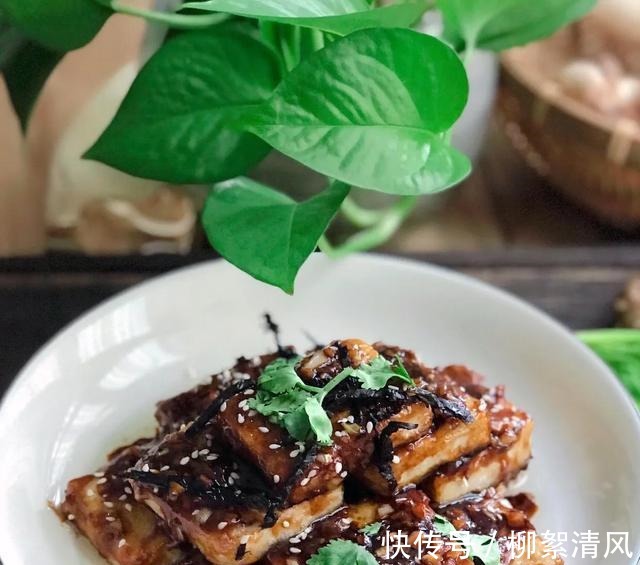 营养价值|立秋后多吃这菜，高钙高蛋白，一煎一拌，汁浓咸香，比肉还好吃！