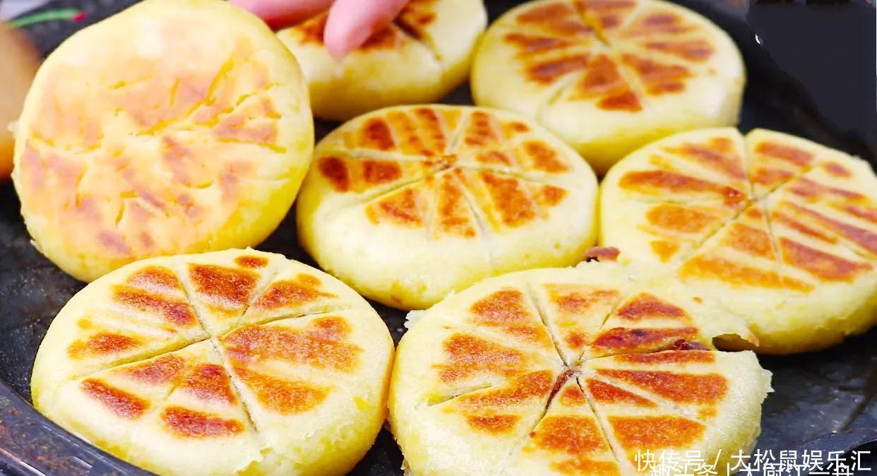 把玉米面倒进滚烫开水里，瞬间变美食，隔三差五吃一次，真香