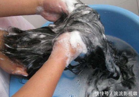 民间一个土秘方,不管白发多严重,让你从此告别染发,存起来