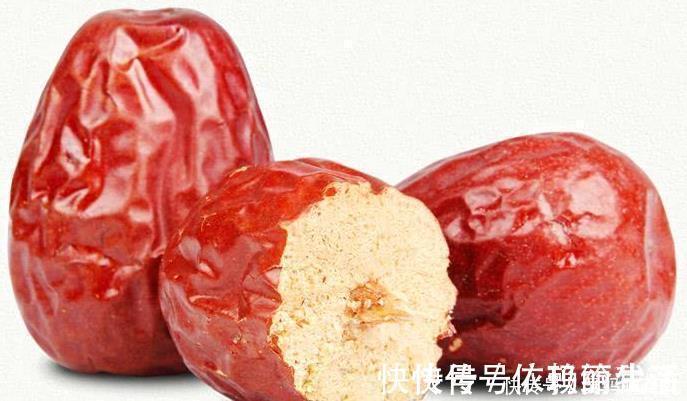 骨盆|女性清晨上厕所时，若有3个表现，值得高兴，你的子宫还很健康