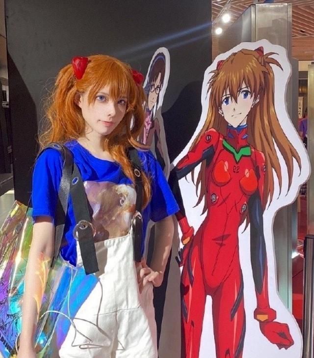 绫波丽|大佬把《EVA》的角色用AI进行了真人化,网友吐槽:这能有COS香?