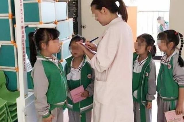 孩子骨骺线闭合前，身体会发出3个“信号”，抓住时机再长几厘米