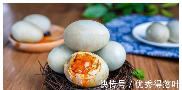 椰棗|建議中老年人冬季多吃4種健康食物，好吃不貴，對身體好！