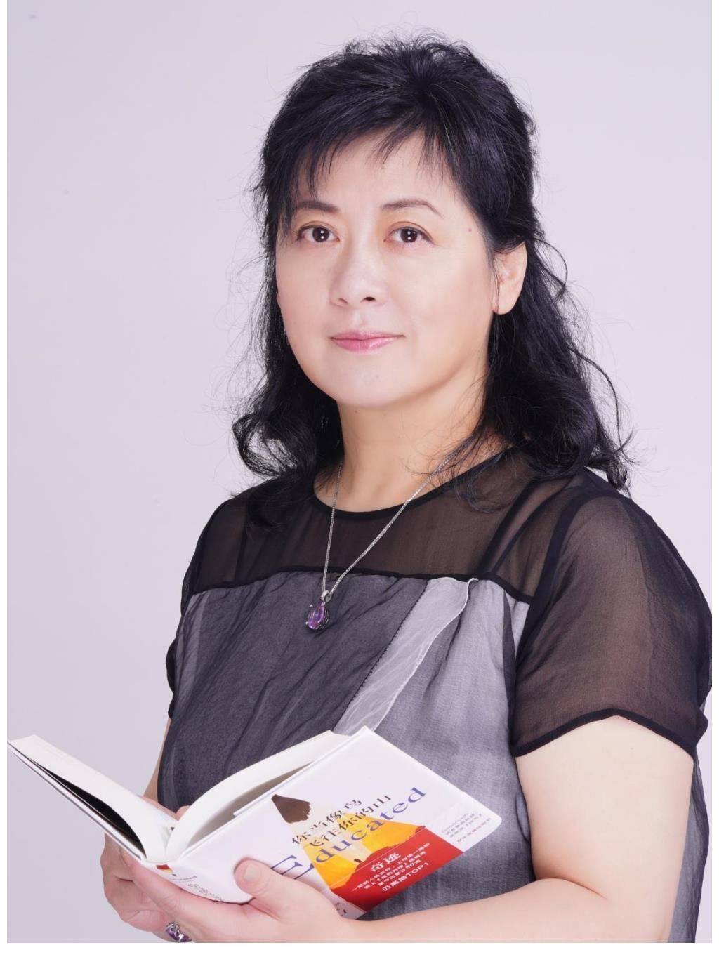 饰演者#记得影版《红楼梦》“贾宝玉”夏菁吗?曾因病息影,如今新照曝光