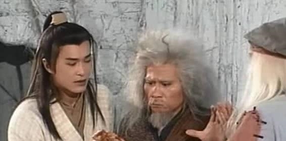 武功!洪七公有一门隐藏的武功, 一出手天下无敌, 可惜全书只用过一次!