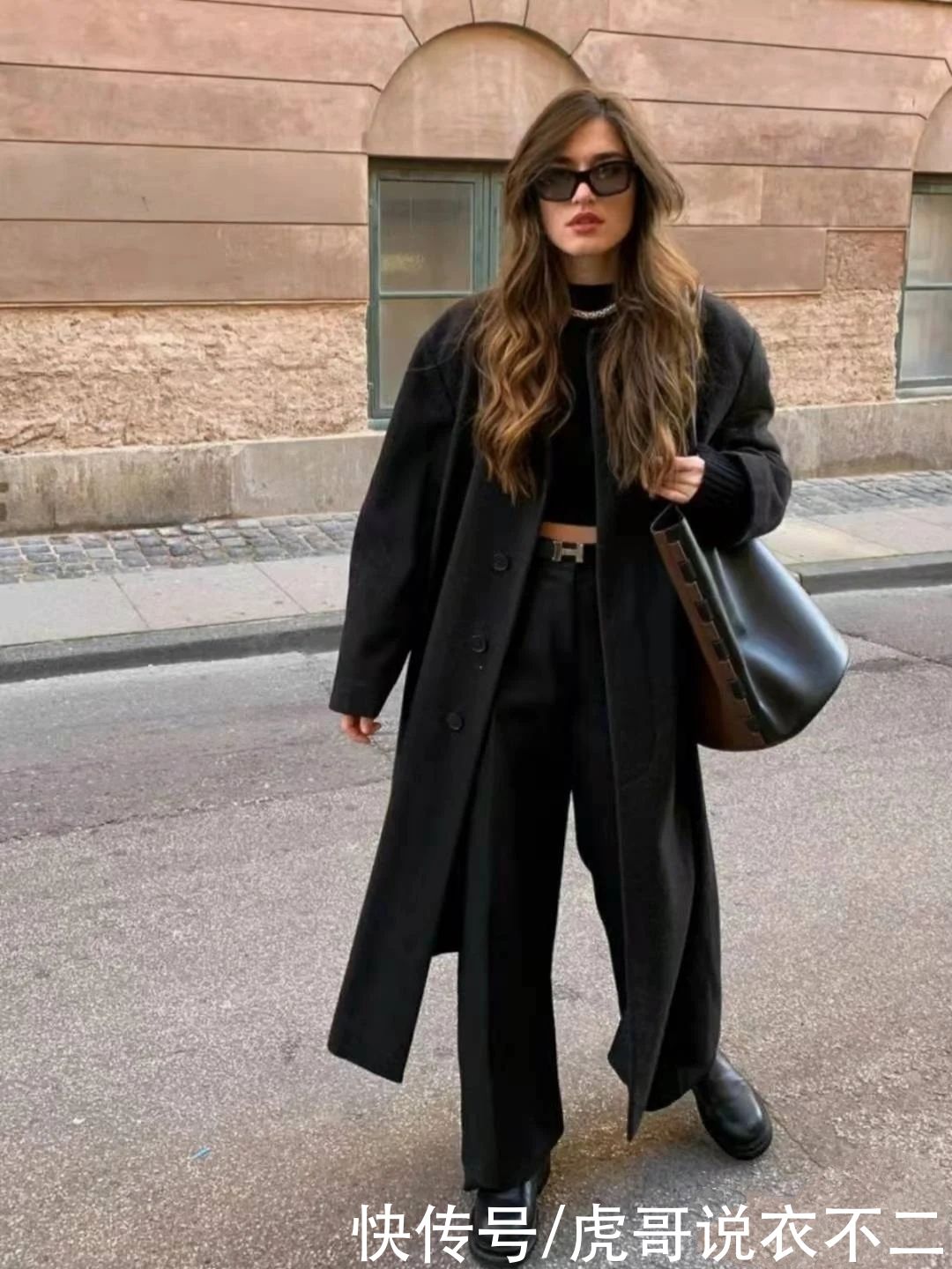 优雅随性的法式风没那么难，巴黎博主只靠这两件单品，真的好会穿