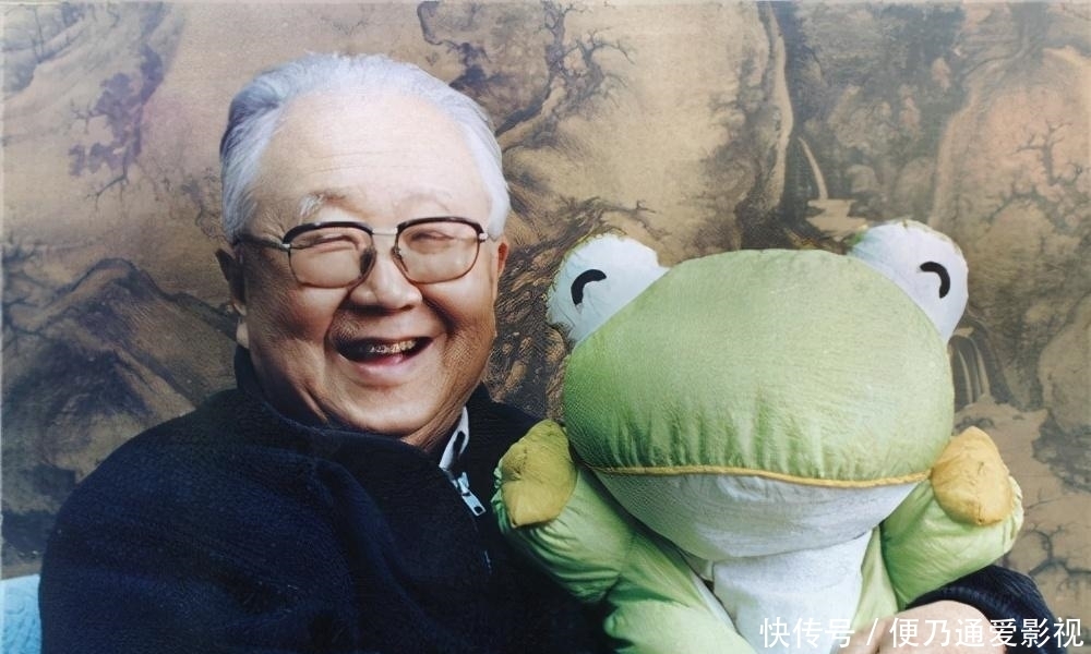 究竟|启功题写报头，被质疑“写错字”，换成印刷体，究竟是谁没文化？