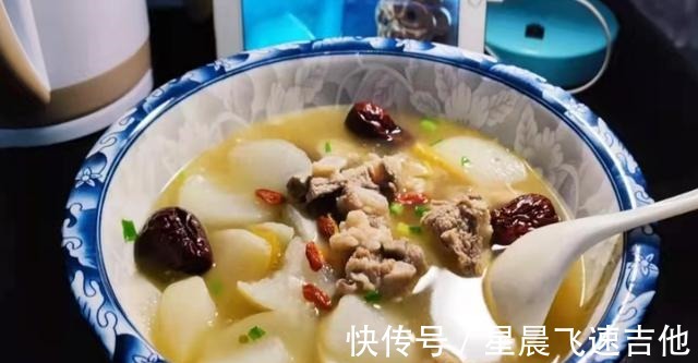 冬天碰到这食材，我从不手软，买来炖汤喝，营养又滋补，别不懂吃！