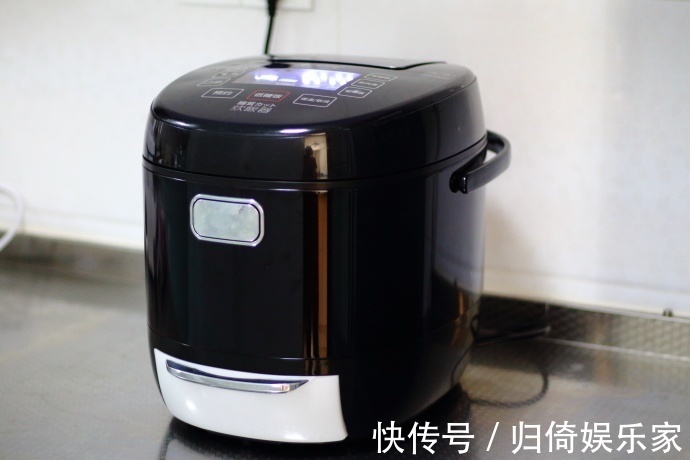 寒冷天炖一锅排骨萝卜汤,做法简单,味道鲜美,家人喝了开胃顺气