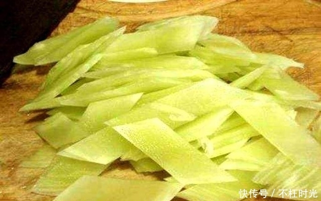 黑木耳|莴苣和它一起炒，防癌抗癌心脏好，清肺润燥抗衰老，全家都爱吃