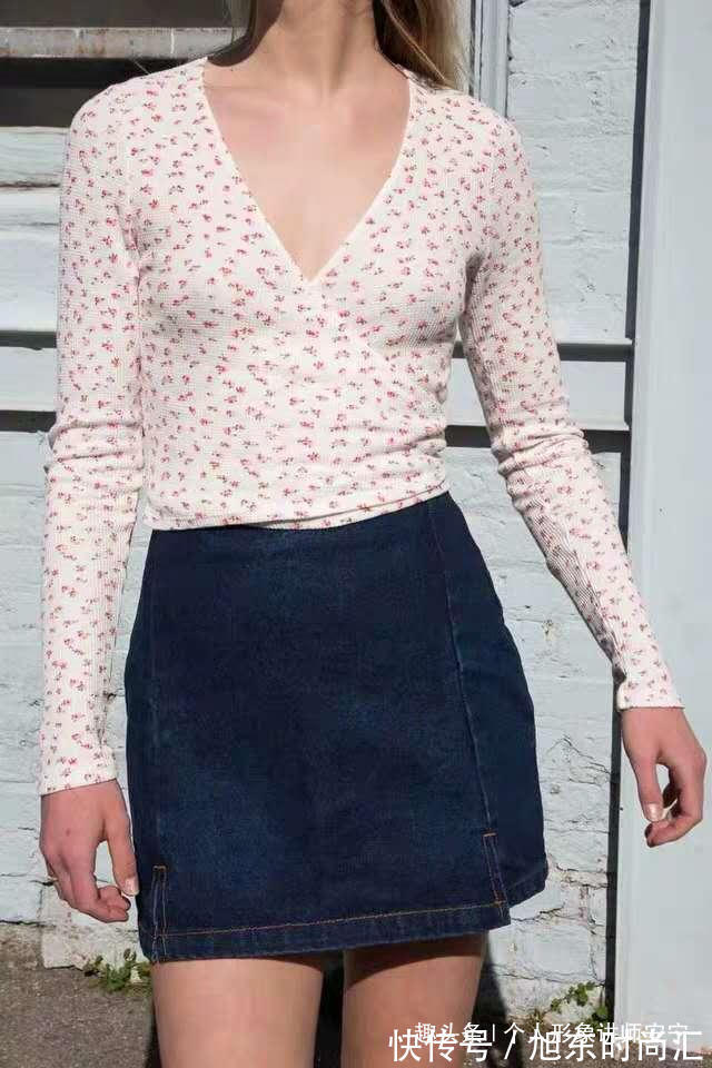 小草莓 3种“超级丑”的内搭：女人年龄越大，穿起来越大妈，希望你没买