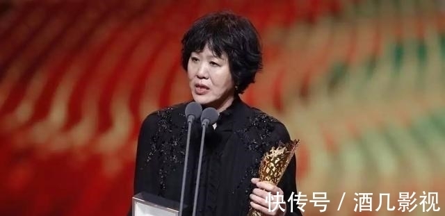女排精神|郎平卸任女排主教练，再见“铁榔头”，一段女排传奇时代的暂别