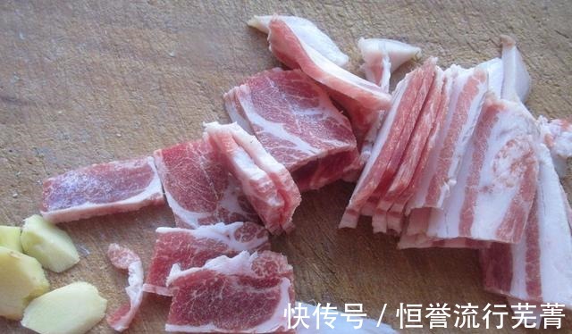 到了冬天，我家就爱这一口，清热去燥又实惠，一人一碗舒服又过瘾！