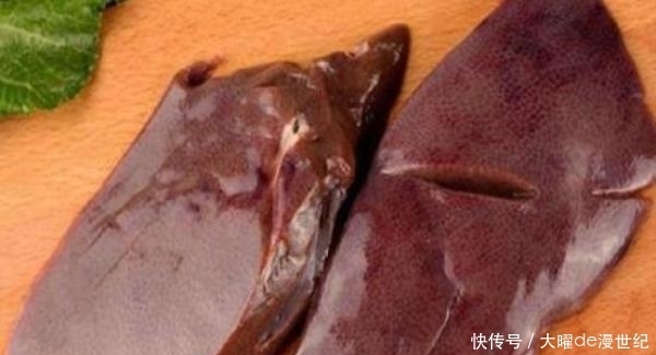 冬天眼睛干涩,莫慌!常吃此物,能保护眼睛,维持正常视力