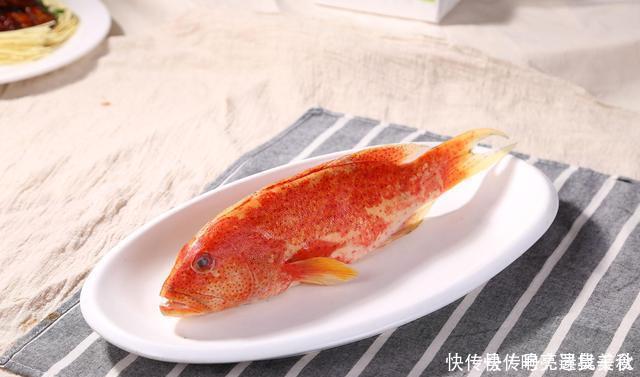 “龙虾过桥东星斑”正确做法,记住这3个技巧,做出来不比饭店差