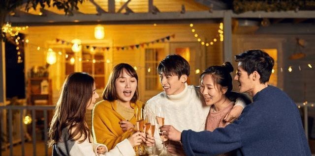 易经@人能活多久,民间俗语“人老两年坎”是什么意思?