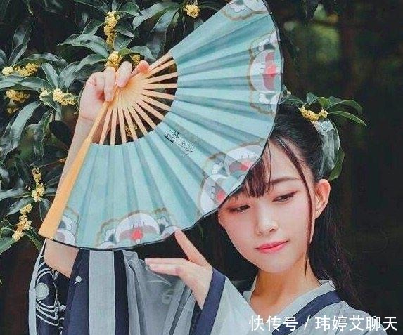 形容女子比花美的诗句 形容女子比花美的诗句