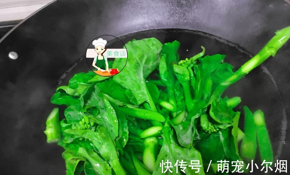 饭店|炒青菜时,万万不可直接下锅,饭店大厨教你一招,炒青菜又绿又脆