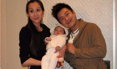 讥讽|有种“生娃机器”叫5年剖4胎的蒋丽莎，产后“告别卫生巾”，满屏是讥讽