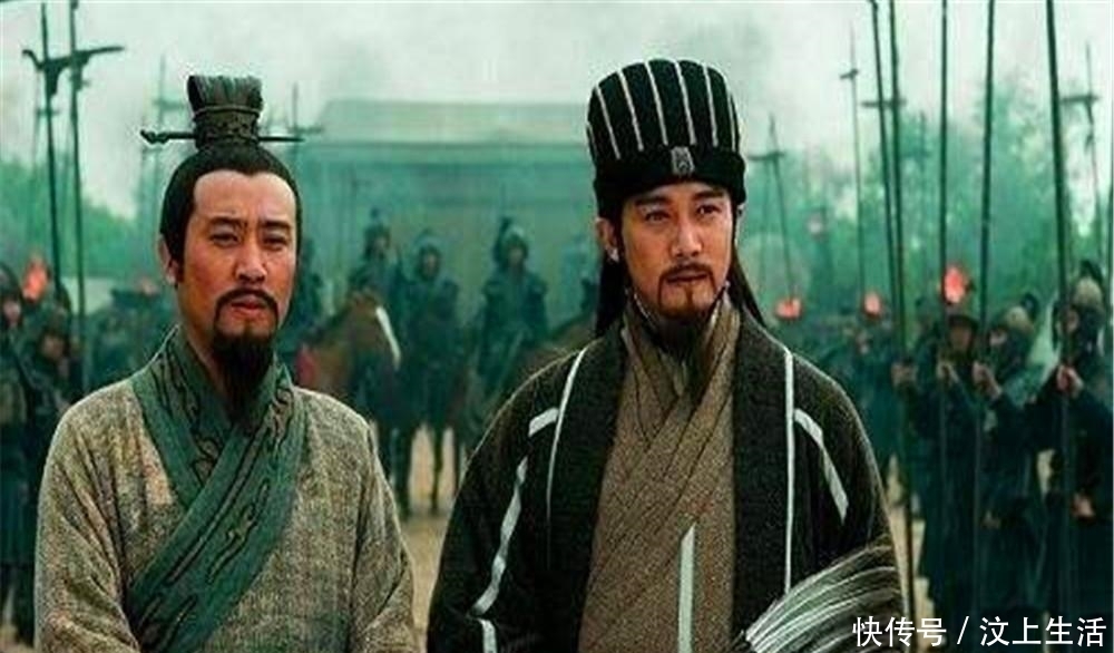 孙策|孙策的托孤大臣张昭,为何在赤壁之战前,要力主孙权向曹操投降呢