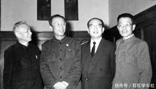 美国|此人是黄埔一期，被特赦后选择去了美国，让美国赔他一万多美金