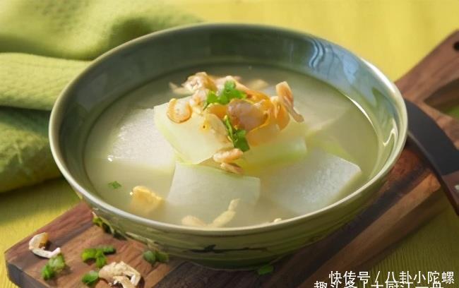 少许|天冷后,聪明人把冬瓜这样做,汤白味鲜营养丰富,全家人抢着喝