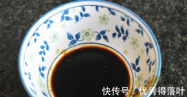 天气寒冷，吃鸽胜过鸡和鸭！上锅一蒸香气四溢，高蛋白好消化！