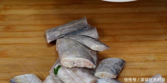  冰冻|带鱼这样做才好吃，很多人第一步就做错了，难怪做的不好吃